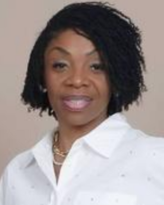 Photo of Denise Warren-Simmons, Psychiatric Nurse Practitioner, PMHNP