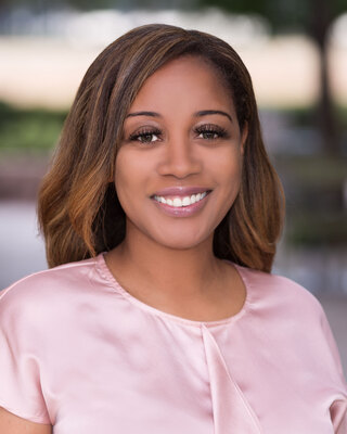 Photo of Cee Ogbe, Marriage & Family Therapist in Irvine, CA