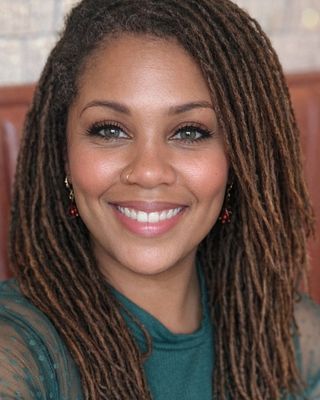 Photo of Stephanie Lowe, Registered Psychotherapist, BSc, MA