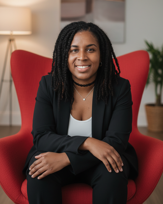 Photo of Roxana White, Psychotherapist, MBACP