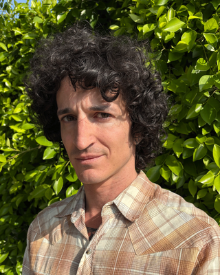 Photo of Ian Henderson, Clinical Social Work/Therapist, ASW