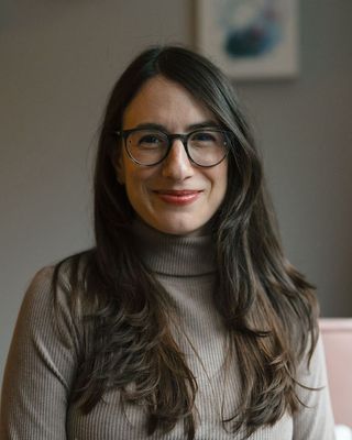 Photo of Dr. Laura Herron, Psychologist, PhD