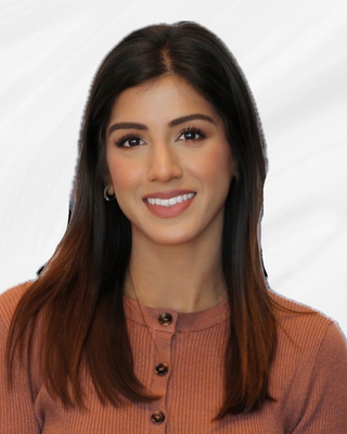 Photo of Sarah Ahmad, Pre-Licensed Professional