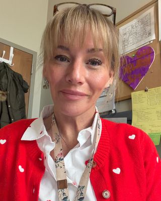Photo of Elizabeth K Newton, Psychiatric Nurse Practitioner, PMHNP, FNP