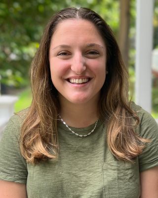 Photo of Julia DiGirolamo, Licensed Master Social Worker in Rockville, MD