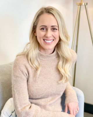Photo of Lindsey Stanforth Jaleh, Marriage & Family Therapist Associate, MA, AMFT