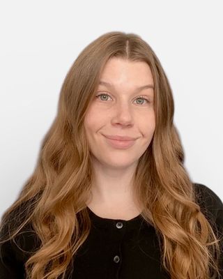 Photo of Rebecca Llarinas, Registered Psychotherapist (Qualifying), CCC, MACP