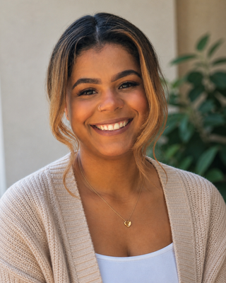 Photo of Sarah Days, Clinical Social Work/Therapist, LISW