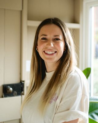 Photo of Abi Redmon, Counsellor, MBACP