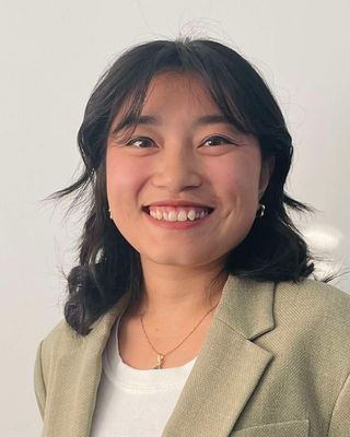 Photo of Jacquelyn Quach, Pre-Licensed Professional, MSW, ACSW
