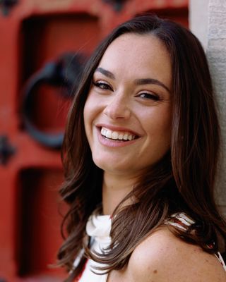 Photo of Julia Bozzone, Associate Professional Counselor, LAPC, NCC, MA