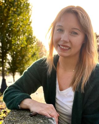 Photo of Kelly Simmons, Pre-Licensed Professional