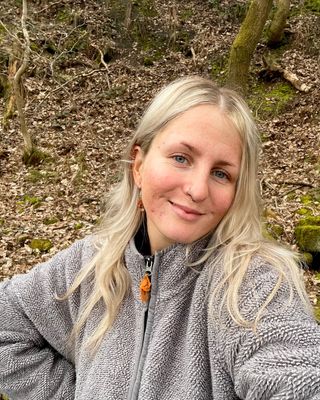 Photo of Emma Todhunter, Counsellor, MBACP