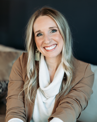 Photo of Holly Davis, Licensed Professional Counselor Associate, MA, LPC-A