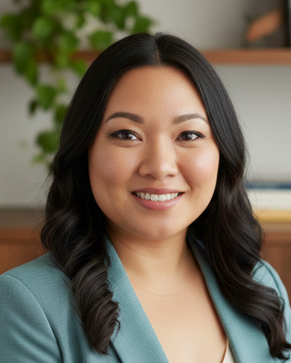 Photo of Salinas Tan, Clinical Social Work/Therapist, LCSW