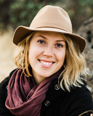 Photo of Linnae Ponte, Marriage & Family Therapist, LMFT