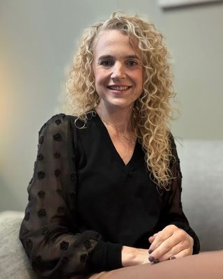 Photo of Sarah Thomas, Clinical Social Work/Therapist, LICSW