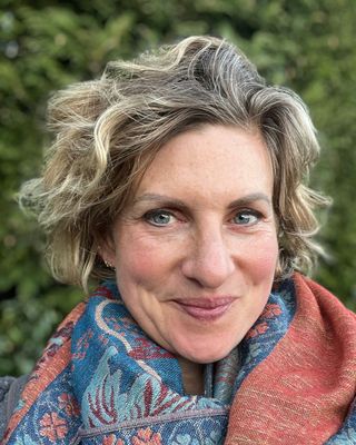 Photo of Eleanor Bigden - From anxiety, depression, burnout - to strength, Psychotherapist, MBABCP