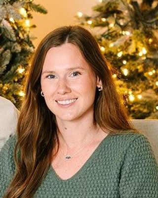 Photo of Taryn Marmet, Associate Clinical Social Worker, MSW, ASW