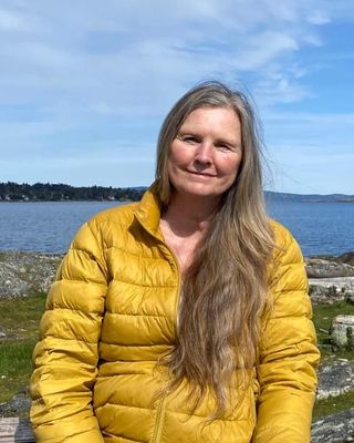 Photo of Carolann Gneist, Counsellor, BA Hons, MBACP