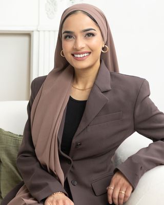Photo of Fizza Khalid, Registered Psychotherapist, RP