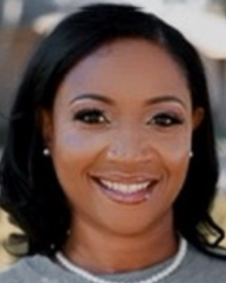 Photo of Dr. Lakesha Woods, Psychiatric Nurse Practitioner, APRN, PMHNP, DNP