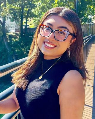 Photo of Lesly Aparicio, Resident in Counseling, MA