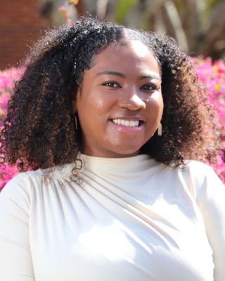 Photo of Drue Edwards, Associate Clinical Social Worker, ACSW