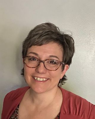 Photo of Tara Guss, Clinical Social Work/Therapist, LSCSW