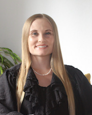 Photo of Kailey Waring, Marriage & Family Therapist Associate, AMFT