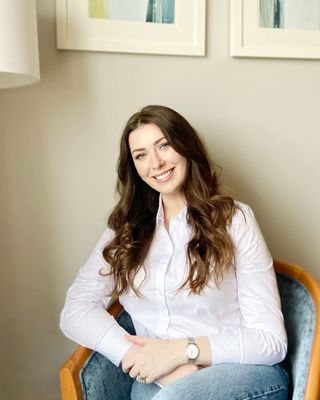 Photo of Clare MacManus - Clare Burns Therapy, Psychotherapist, MSc, MBABCP