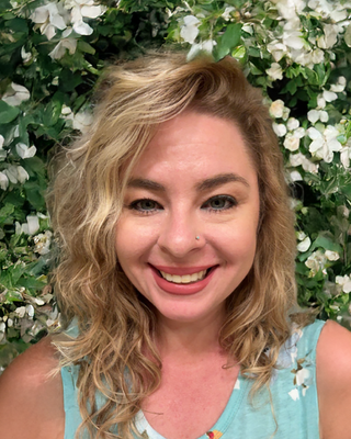 Photo of Leah Yeshnik, Marriage & Family Therapist, LMFT