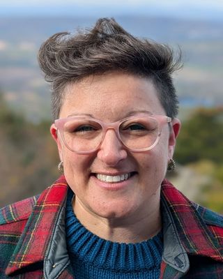 Photo of Robyn Eve Ginsberg, Clinical Social Work/Therapist