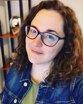 Photo of Evyn Lewis, Counselor, LPCC-S, LICDC