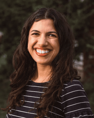 Photo of Nikki Lavarias, Counselor, PLPC