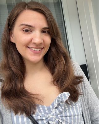 Photo of Ashley Shale, Registered Psychotherapist (Qualifying), MACP