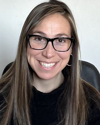 Photo of Juliana Morris, Counsellor, BSc, MACP, CCC