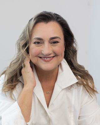 Photo of Lei Rhyne, Licensed Professional Counselor, LPC, NCC, CHT