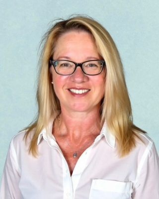 Photo of Abra Arlinsky, Licensed Professional Counselor, MC, LPC, LIAC
