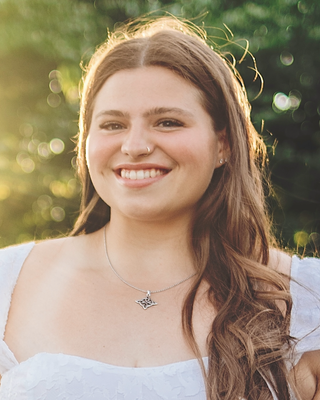 Photo of Isabelle R Deal, Counselor, LAC