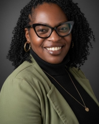 Photo of Robin Davis Davis, Clinical Social Work/Therapist, LISW
