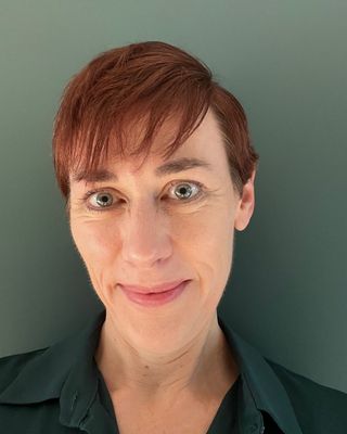 Photo of Dr Sarah Warrell-Phillips, Psychologist, PsychD, HCPC - Clin. Psych.