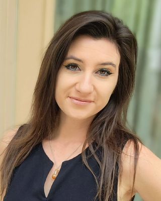 Photo of Hayley Willis, Marriage & Family Therapist Associate, MA, AMFT