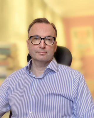 Photo of Chris Eggleton, Counsellor, MBACP Accred