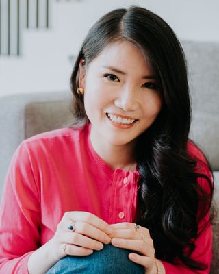 Photo of Clover Zeng, Counsellor in Surrey, BC