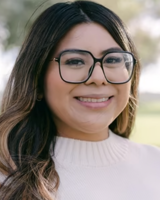 Photo of Elizabeth Garcia, Marriage & Family Therapist, LMFT