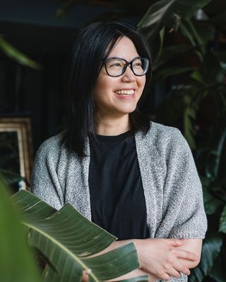 Photo of Linda Szeto, Counsellor, CCC, BSN, MC, EMDR