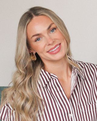 Photo of Alicia Rogerson, Psychotherapist, COSRT Reg.