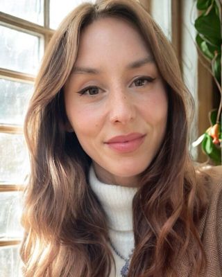 Photo of Jordan Karis Dixon, Psychotherapist, COSRT Accred