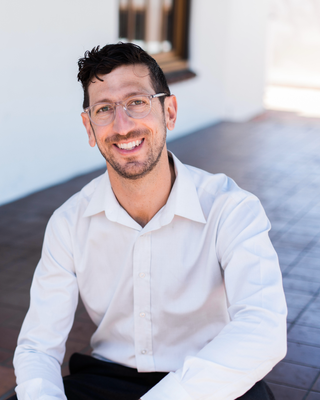 Photo of Jonathan Yahalom, Psychologist, PhD